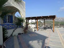 Santorious Spacious Apartment