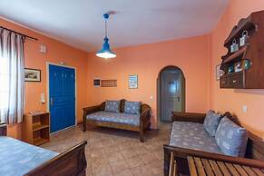 Santorious Spacious Apartment