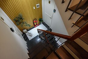 Cozrum Homes - Graceful Corner