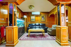 OYO 124 Al Salam Palace Hotel