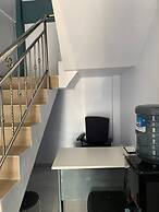 SPOT ON 91343 Kartika Guest House SyariahNearPantai Stres