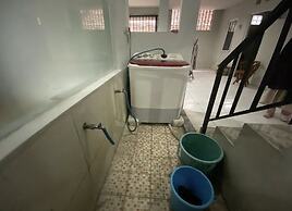 SPOT ON 91343 Kartika Guest House SyariahNearPantai Stres