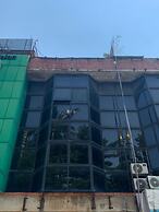 SPOT ON 91343 Kartika Guest House SyariahNearPantai Stres