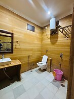 Wonbin Safari Hotel