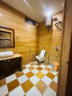 Wonbin Safari Hotel