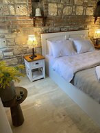 Ionia Liberty Stone Hotel