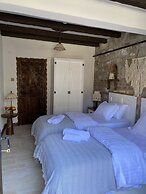 Ionia Liberty Stone Hotel