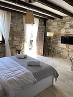 Ionia Liberty Stone Hotel