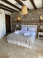 Ionia Liberty Stone Hotel