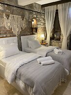 Ionia Liberty Stone Hotel