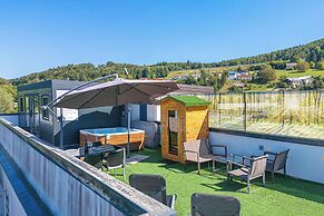 Rooftop Home With Whirlpool & Sauna