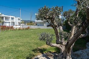 Thalassa & Thalassa Prive Residential Complexes