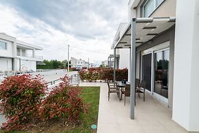 Thalassa & Thalassa Prive Residential Complexes