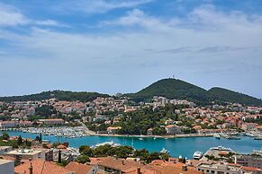 Hedera Estate, Hedera A28