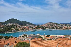 Hedera Estate, Hedera A28