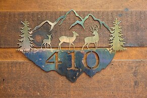 Whitetail Cabin 2 Bedroom Cabin by RedAwning