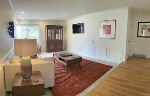 Sweetbriar Home 8 Bedroom Home by RedAwning