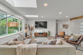 Adorably Renovated Spacious Bungalow 3 Bedroom Bungalow by Redawning