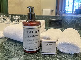 Market Square 306 2 Bedroom Condo by RedAwning