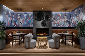 Hotel West & Main Conshohocken Philadelphia, Tapestry Collection