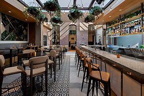 Hotel West & Main Conshohocken Philadelphia, Tapestry Collection