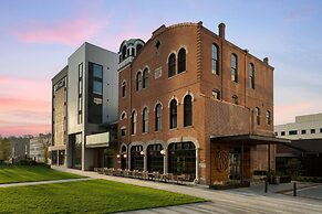 Hotel West & Main Conshohocken Philadelphia, Tapestry Collection