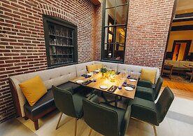 Hotel West & Main Conshohocken Philadelphia, Tapestry Collection