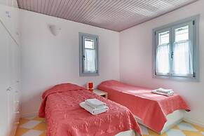 Angel Villa in Paros