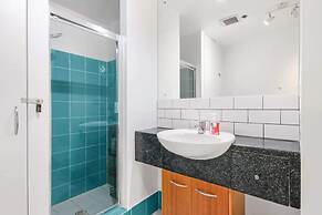 Spacious 1 Bedroom Apartment in Teneriffe, Brisbane