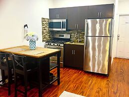 The Pearl Beachside Apartments on Hollywood Beach Broadwalk