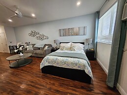 The Pearl Beachside Apartments on Hollywood Beach Broadwalk