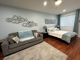 The Pearl Beachside Apartments on Hollywood Beach Broadwalk