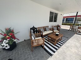 The Pearl Beachside Apartments on Hollywood Beach Broadwalk