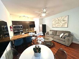 The Pearl Beachside Apartments on Hollywood Beach Broadwalk