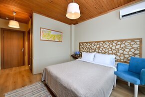 Dessera Vineyards Hotel