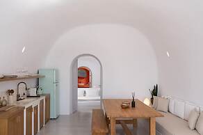 Serendipity Cliffside Villa & Suites