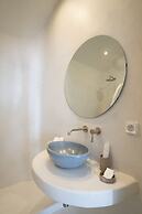 Serendipity Cliffside Villa & Suites