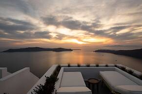 Serendipity Cliffside Villa & Suites