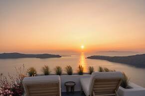 Serendipity Cliffside Villa & Suites