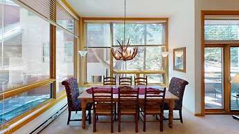 Westhaven 3 Bedroom Luxury Condo in Cascade Village, Steps to Chair Li