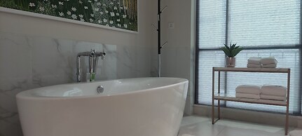 EASTERN HOTEL BOJONEGORO