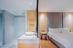 EASTERN HOTEL BOJONEGORO