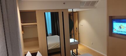 EASTERN HOTEL BOJONEGORO