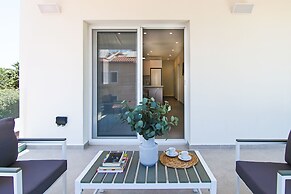 Phaedrus Living Seaside Luxury Limnaria 172