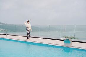 Hotel Hilltop International