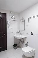 Hotel Hilltop International