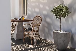 Deluxe Suite Sea View Hot Tub - White Co