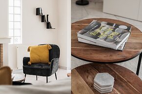 Top-Class 2BR Apartment in Marousi