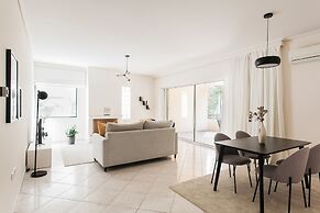 Top-Class 2BR Apartment in Marousi