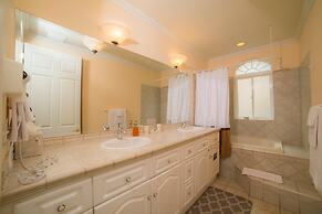 Colina 15C - 3 bdr 2 Bath Family